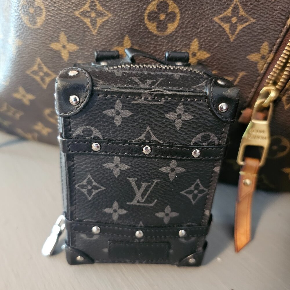 Louis Vuitton Trunk key chain monogram eclipse